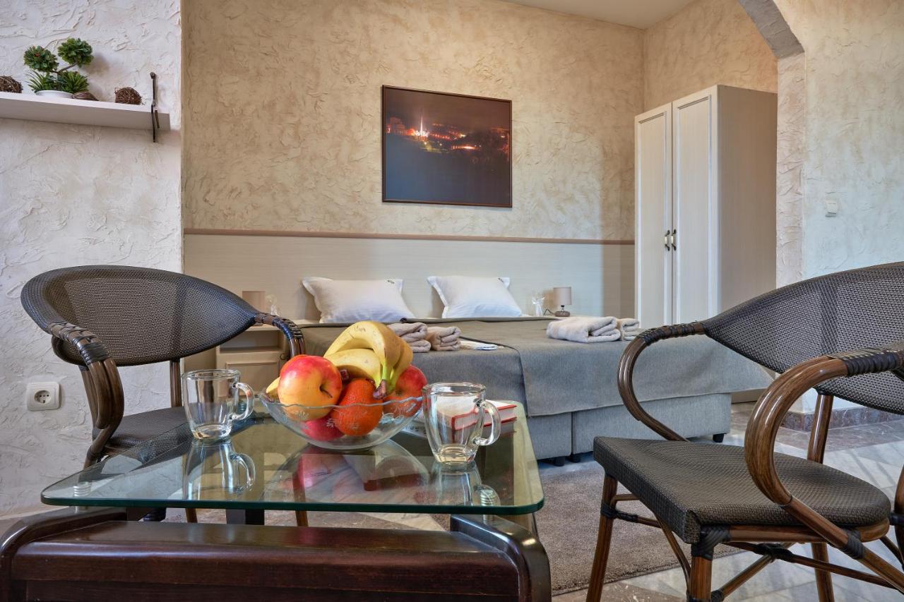 Kings View Hotel Veliko Tarnovo Luaran gambar