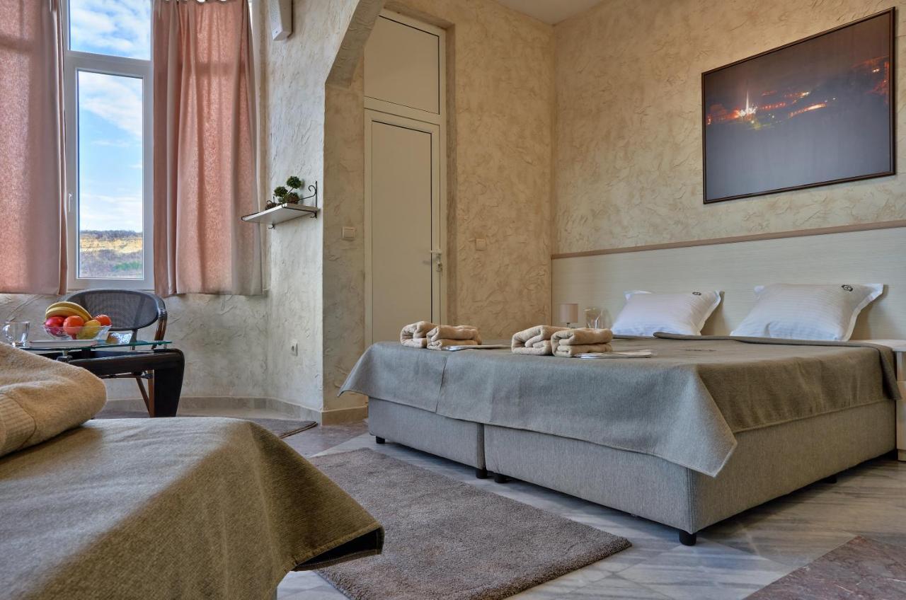Kings View Hotel Veliko Tarnovo Luaran gambar