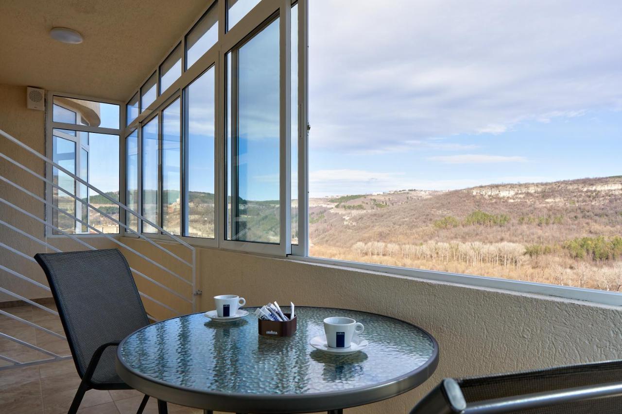 Kings View Hotel Veliko Tarnovo Luaran gambar